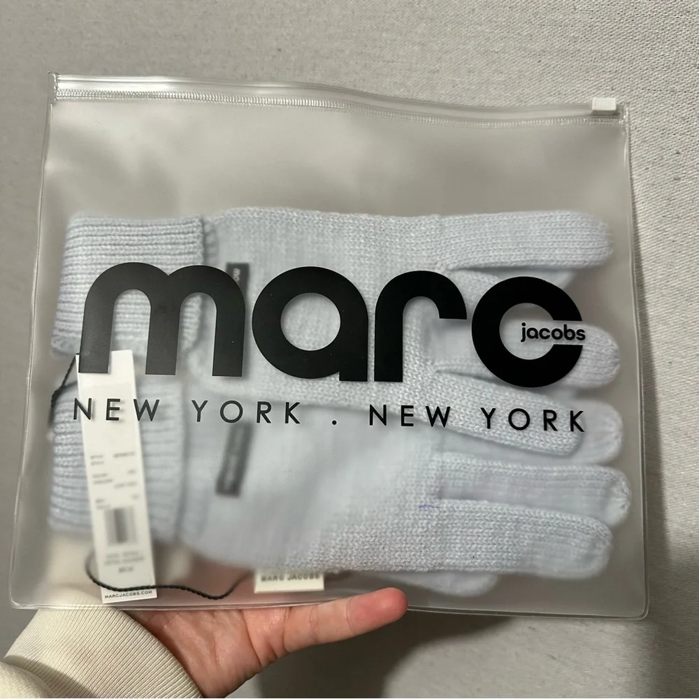 NWT Marc Jacobs Light Gray Ribbed Knit Gloves
